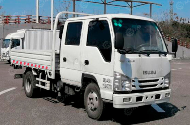 Бортовой грузовик ISUZU 4x4 дв 96Kw двойная кабина гп 1т под категорию В, тент на кузов - Грузовик бортовой/ Платформа: фото 1 Бортовой грузовик ISUZU 4x4 дв 96Kw двойная кабина гп 1т под категорию В, тент на кузов - Грузовик бортовой/ Платформа: фото 1