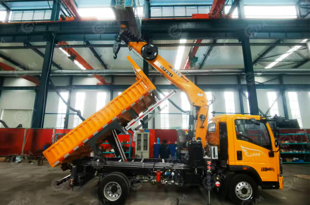 Бортовой грузовик ISUZU 4x4 самосвальный кузов дв 151kw гп 6т кму гп 4т, высота подъема 17м с л - Бортовой грузовик/ Платформа: фото 1 Бортовой грузовик ISUZU 4x4 самосвальный кузов дв 151kw гп 6т кму гп 4т, высота подъема 17м с л - Бортовой грузовик/ Платформа: фото 1