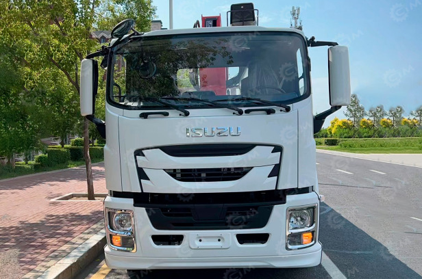 Бортовой грузовик ISUZU 4x4 самосвальный кузов дв 151kw гп 8т кму гп 5т, высота подъема 21м с л - Бортовой грузовик/ Платформа: фото 2 Бортовой грузовик ISUZU 4x4 самосвальный кузов дв 151kw гп 8т кму гп 5т, высота подъема 21м с л - Бортовой грузовик/ Платформа: фото 2