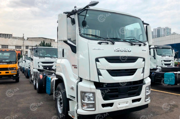 Бортовой грузовик ISUZU 6x4 дв 221 кВт/301 л.с. c кму UNIC-UR G804 гп 8 т 4 секции (с выносным пультом) - Грузовик бортовой/ Платформа: фото 1 Бортовой грузовик ISUZU 6x4 дв 221 кВт/301 л.с. c кму UNIC-UR G804 гп 8 т 4 секции (с выносным пультом) - Грузовик бортовой/ Платформа: фото 1