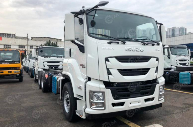 Бортовой грузовик ISUZU 6x4 дв.221kw гп 14т кузов 6500х2450х550 - Грузовик бортовой/ Платформа: фото 1 Бортовой грузовик ISUZU 6x4 дв.221kw гп 14т кузов 6500х2450х550 - Грузовик бортовой/ Платформа: фото 1