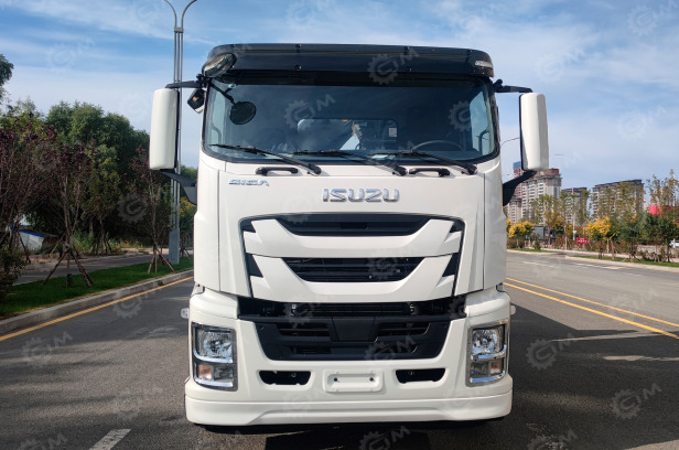 Бортовой грузовик ISUZU 8x4 дв 279kw c кму XCMG SQS250-6, гп 10т., 6 секций, стрела 20м (с пуль - Грузовик бортовой/ Платформа, Автоманипулятор: фото 1 Бортовой грузовик ISUZU 8x4 дв 279kw c кму XCMG SQS250-6, гп 10т., 6 секций, стрела 20м (с пуль - Грузовик бортовой/ Платформа, Автоманипулятор: фото 1