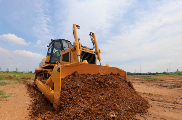 Бульдозер SEM 818F болотоход с кондиционером, ширина гусеницы 950мм, ROPS, предпусковой подогре - Бульдозер: фото 1 Бульдозер SEM 818F болотоход с кондиционером, ширина гусеницы 950мм, ROPS, предпусковой подогре - Бульдозер: фото 1