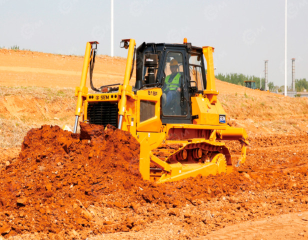 Бульдозер SEM 818F, с рыхлителем - Бульдозер: фото 1 Бульдозер SEM 818F, с рыхлителем - Бульдозер: фото 1