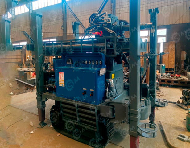 Буровая установка VIGRUS ZB200S (под воду), с воздушным компрессором (16-55м3/мин), без штанг - Буровая машина: фото 1 Буровая установка VIGRUS ZB200S (под воду), с воздушным компрессором (16-55м3/мин), без штанг - Буровая машина: фото 1