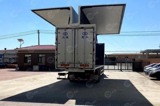 Фургон "Бабочка" на шасси ISUZU 4х2 дв 139kw фургон 5168×2300×2300 со спальником - Другая техника: фото 1 Фургон "Бабочка" на шасси ISUZU 4х2 дв 139kw фургон 5168×2300×2300 со спальником - Другая техника: фото 1