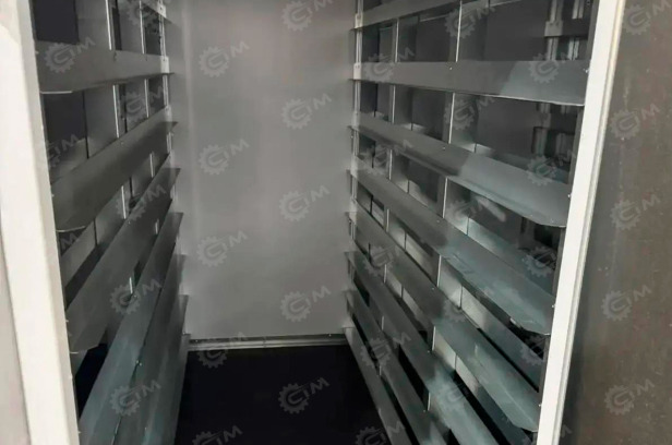 Фургон изотермический на шасси ISUZU 4х2 дв 96 kw (фургон 4200х2100х1700) для перевозки хлебобу - Другая техника: фото 3 Фургон изотермический на шасси ISUZU 4х2 дв 96 kw (фургон 4200х2100х1700) для перевозки хлебобу - Другая техника: фото 3