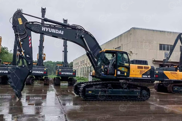 Экскаватор гусеничный HYUNDAI 395L VS ковш 0.8м3, стрела 22м, общая масса 50т - Гусеничный экскаватор: фото 1 Экскаватор гусеничный HYUNDAI 395L VS ковш 0.8м3, стрела 22м, общая масса 50т - Гусеничный экскаватор: фото 1