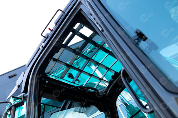 Экскаватор гусеничный KOBELCO SK130-11 с отвалом и гидромолотом, гидровращатель, двухпоточная г - Гусеничный экскаватор: фото 4 Экскаватор гусеничный KOBELCO SK130-11 с отвалом и гидромолотом, гидровращатель, двухпоточная г - Гусеничный экскаватор: фото 4