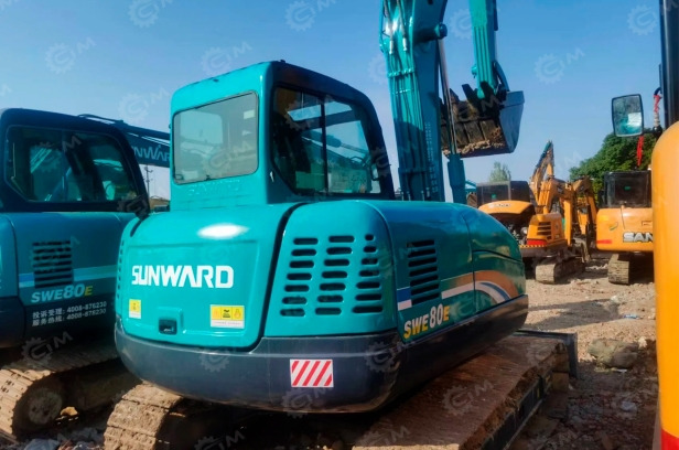 Экскаватор гусеничный SUNWARD SWE80E-5 с харвестером - Гусеничный экскаватор: фото 2 Экскаватор гусеничный SUNWARD SWE80E-5 с харвестером - Гусеничный экскаватор: фото 2