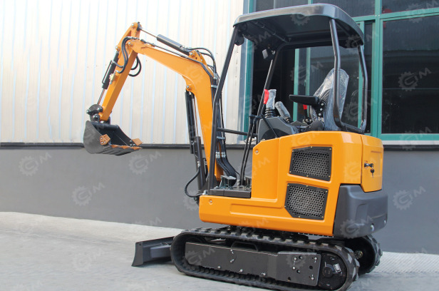 Экскаватор гусеничный YUGONG YG18 с кабиной - Мини-экскаватор: фото 1 Экскаватор гусеничный YUGONG YG18 с кабиной - Мини-экскаватор: фото 1