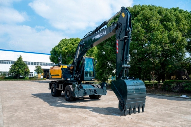 Экскаватор колесный HYUNDAI HW210 вес 21,9 т, ковш 1м3 - Колёсный экскаватор: фото 4 Экскаватор колесный HYUNDAI HW210 вес 21,9 т, ковш 1м3 - Колёсный экскаватор: фото 4
