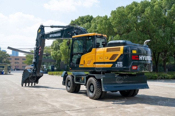 Экскаватор колесный HYUNDAI HW210 вес 21,9 т, ковш 1м3 - Колёсный экскаватор: фото 2 Экскаватор колесный HYUNDAI HW210 вес 21,9 т, ковш 1м3 - Колёсный экскаватор: фото 2