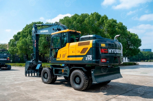Экскаватор колесный HYUNDAI HW210 вес 21,9 т, ковш 1м3 - Колёсный экскаватор: фото 3 Экскаватор колесный HYUNDAI HW210 вес 21,9 т, ковш 1м3 - Колёсный экскаватор: фото 3