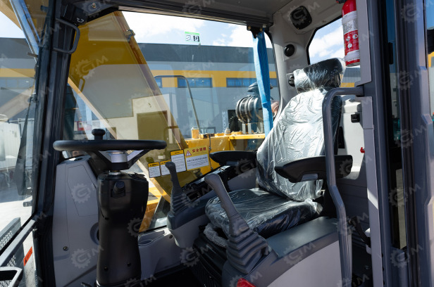 Экскаватор колесный Sinomach GHT160W кондиционер, гидролиния для гидромолота - Колёсный экскаватор: фото 4 Экскаватор колесный Sinomach GHT160W кондиционер, гидролиния для гидромолота - Колёсный экскаватор: фото 4