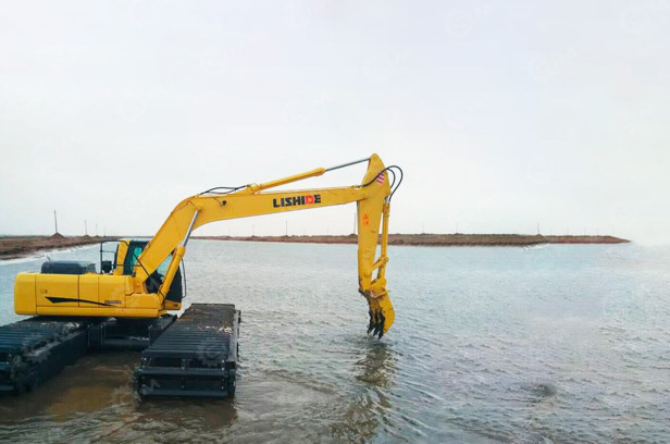 Экскаватор плавающий LISHIDE SC330SD.8 ковш 0,9м3, максимально длинная стрела, быстросъём, доп - Водный экскаватор: фото 1 Экскаватор плавающий LISHIDE SC330SD.8 ковш 0,9м3, максимально длинная стрела, быстросъём, доп - Водный экскаватор: фото 1