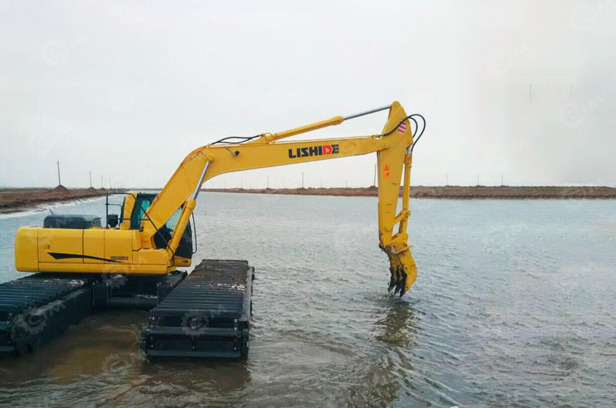 Экскаватор плавающий LISHIDE SC330SD.8 ковш 1,2м3, максимально длинной стрелой, быстросъём, до - Водный экскаватор: фото 1 Экскаватор плавающий LISHIDE SC330SD.8 ковш 1,2м3, максимально длинной стрелой, быстросъём, до - Водный экскаватор: фото 1