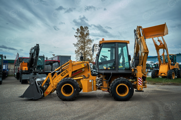 Экскаватор-погрузчик YUGONG WZ30-25 дв YUCHAI ковш 4 в 1, грунторез - Экскаватор-погрузчик: фото 1 Экскаватор-погрузчик YUGONG WZ30-25 дв YUCHAI ковш 4 в 1, грунторез - Экскаватор-погрузчик: фото 1