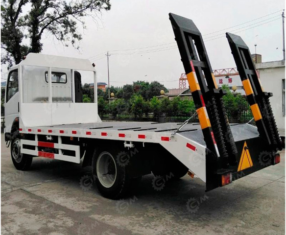 Эвакуатор ISUZU 4x2 дв 151kw гп 10т платформа не сдвижная 7,5м сходни механические - Эвакуатор: фото 1 Эвакуатор ISUZU 4x2 дв 151kw гп 10т платформа не сдвижная 7,5м сходни механические - Эвакуатор: фото 1