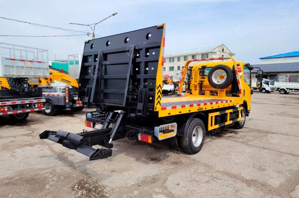 Эвакуатор на шасси ISUZU 4x2 дв 103kw гп 5т сдвижная платформа 5,6м лебёдка - Эвакуатор: фото 2 Эвакуатор на шасси ISUZU 4x2 дв 103kw гп 5т сдвижная платформа 5,6м лебёдка - Эвакуатор: фото 2
