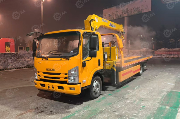 Эвакуатор на шасси ISUZU 4x2 дв 139kw Elf P700 с КМУ XCMG SQS125-4 гп 5т сдвижная платформа леб - Эвакуатор: фото 1 Эвакуатор на шасси ISUZU 4x2 дв 139kw Elf P700 с КМУ XCMG SQS125-4 гп 5т сдвижная платформа леб - Эвакуатор: фото 1