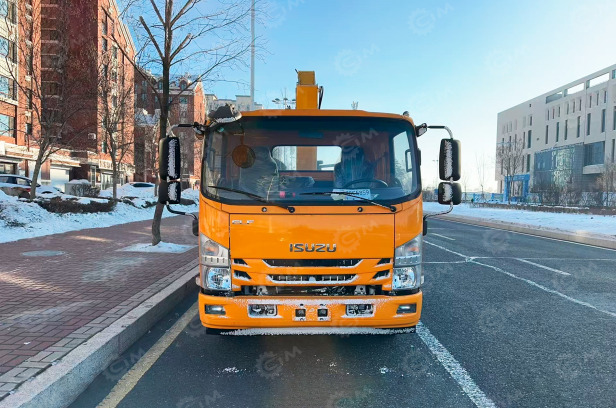 Эвакуатор на шасси ISUZU 4x2 дв 151kw Elf P700 с КМУ XCMG SQS68-3 гп 3,2т платформа не сдвижная - Эвакуатор: фото 1 Эвакуатор на шасси ISUZU 4x2 дв 151kw Elf P700 с КМУ XCMG SQS68-3 гп 3,2т платформа не сдвижная - Эвакуатор: фото 1