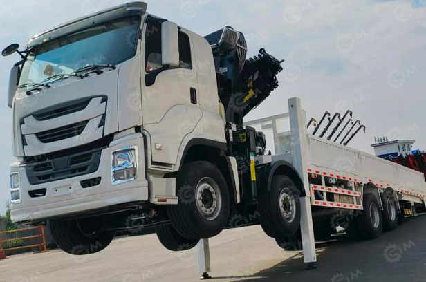 Эвакуатор на шасси ISUZU 8x4 дв 338Kw гп 21т КМУ WANBANG SQZ330-6 гп 16т, лебедка 8т, гидроповоротная люлька - Эвакуатор: фото 1 Эвакуатор на шасси ISUZU 8x4 дв 338Kw гп 21т КМУ WANBANG SQZ330-6 гп 16т, лебедка 8т, гидроповоротная люлька - Эвакуатор: фото 1