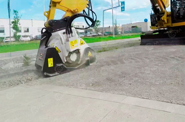 Фреза для асфальта PX400 на экскаватор Sunward SWE60F-3 - Дорожная фреза: фото 1 Фреза для асфальта PX400 на экскаватор Sunward SWE60F-3 - Дорожная фреза: фото 1