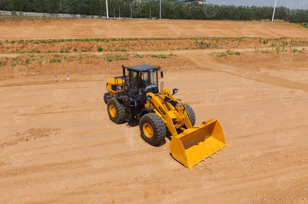 Фронтальный погрузчик Shandong SEM 656F джойстик, ковш 3м3, кондиционер - Фронтальный погрузчик: фото 2 Фронтальный погрузчик Shandong SEM 656F джойстик, ковш 3м3, кондиционер - Фронтальный погрузчик: фото 2