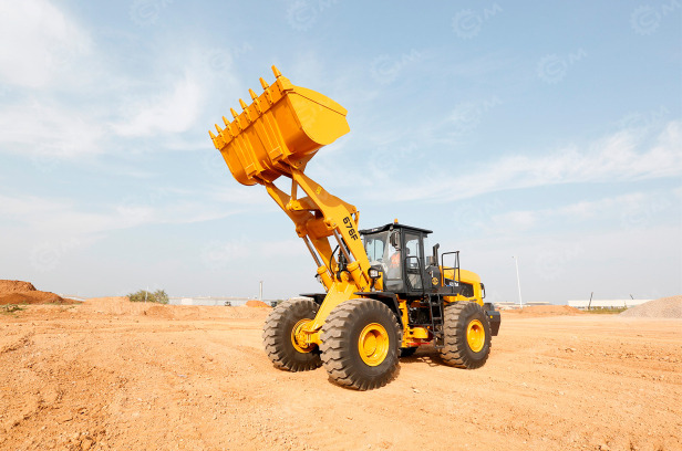 Фронтальный погрузчик Shandong SEM 676F скальный ковш 4,5м3 - Фронтальный погрузчик: фото 1 Фронтальный погрузчик Shandong SEM 676F скальный ковш 4,5м3 - Фронтальный погрузчик: фото 1