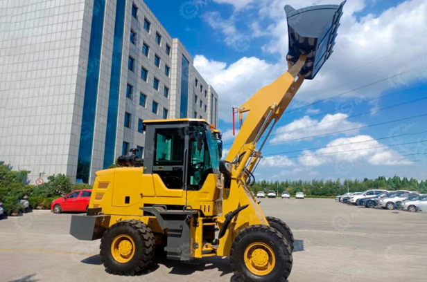 Фронтальный погрузчик YUGONG 922, рычаги, г/п 1,2т, дв 36Kw, ковш 0,8м3 - Колёсный погрузчик: фото 1 Фронтальный погрузчик YUGONG 922, рычаги, г/п 1,2т, дв 36Kw, ковш 0,8м3 - Колёсный погрузчик: фото 1