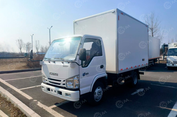 Фургон изотермический на шасси ISUZU 4х2 дв 96 kw (фургон 4200х2100х1700) для перевозки хлебобу - Изотермический грузовик: фото 2 Фургон изотермический на шасси ISUZU 4х2 дв 96 kw (фургон 4200х2100х1700) для перевозки хлебобу - Изотермический грузовик: фото 2