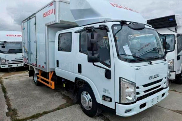 Фургон промтоварный на шасси ISUZU 4х4 дв 96 kw двойная кабина (фургон 3130х2100х2150) под кате - Грузовик с закрытым кузовом: фото 1 Фургон промтоварный на шасси ISUZU 4х4 дв 96 kw двойная кабина (фургон 3130х2100х2150) под кате - Грузовик с закрытым кузовом: фото 1