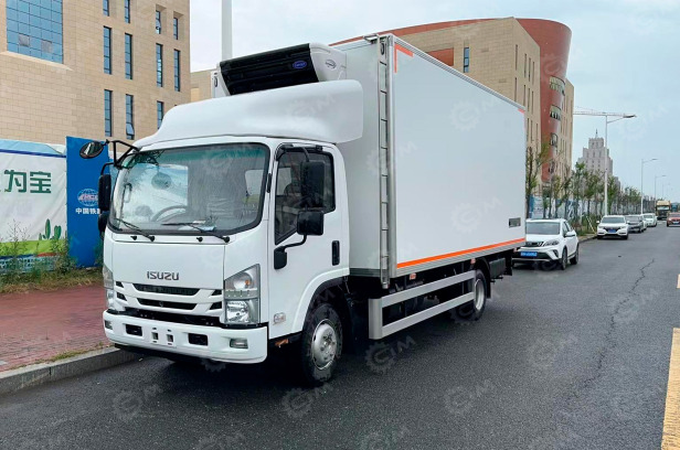 Фургон рефрижератор на шасси ISUZU 4х2 дв 139kw гп 6 тонн (фургон 5200х2300х2200, холодильная у - Рефрижератор: фото 2 Фургон рефрижератор на шасси ISUZU 4х2 дв 139kw гп 6 тонн (фургон 5200х2300х2200, холодильная у - Рефрижератор: фото 2