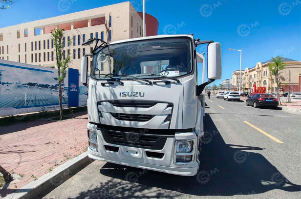 Фургон рефрижератор на шасси ISUZU 4х2 дв 221kw гп 9 тонн (фургон 8600х2400х2500) холодильная установка 850 Carrier SUPRA для перевозки туш - Рефрижератор: фото 1 Фургон рефрижератор на шасси ISUZU 4х2 дв 221kw гп 9 тонн (фургон 8600х2400х2500) холодильная установка 850 Carrier SUPRA для перевозки туш - Рефрижератор: фото 1