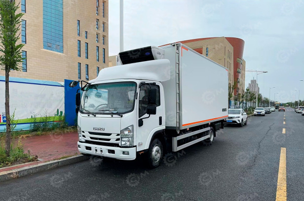 Фургон рефрижератор на шасси ISUZU 4х4 дв 139kw гп 5 тонн (фургон 5200х2200х2200, холодильная у - Рефрижератор: фото 1 Фургон рефрижератор на шасси ISUZU 4х4 дв 139kw гп 5 тонн (фургон 5200х2200х2200, холодильная у - Рефрижератор: фото 1