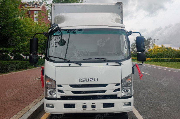 Фургон шторный на шасси ISUZU 4x2 дв 139kw гп 6т фургон 6000х2450х2300(алюминиевый борт) со спальником - Тентованный грузовик: фото 1 Фургон шторный на шасси ISUZU 4x2 дв 139kw гп 6т фургон 6000х2450х2300(алюминиевый борт) со спальником - Тентованный грузовик: фото 1