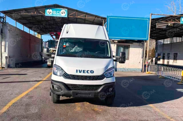 Грузовой цельнометалический фургон IVECO 4х2 дв 130 kw МКПП, 3 места - Цельнометаллический фургон: фото 1 Грузовой цельнометалический фургон IVECO 4х2 дв 130 kw МКПП, 3 места - Цельнометаллический фургон: фото 1