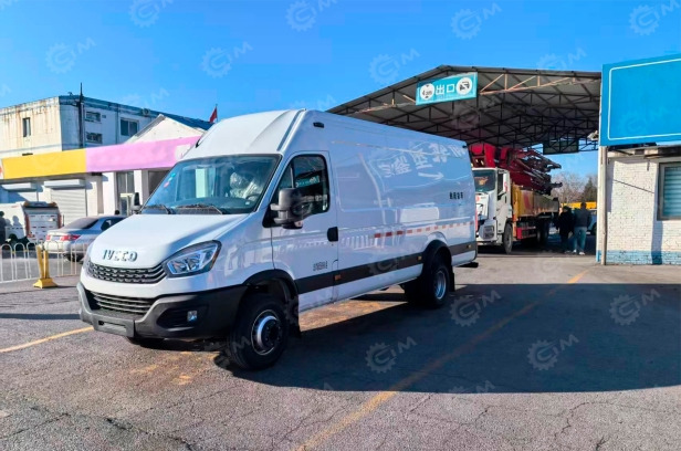 Грузовой цельнометалический фургон IVECO 4х2 дв 130 kw МКПП, 3 места - Цельнометаллический фургон: фото 2 Грузовой цельнометалический фургон IVECO 4х2 дв 130 kw МКПП, 3 места - Цельнометаллический фургон: фото 2