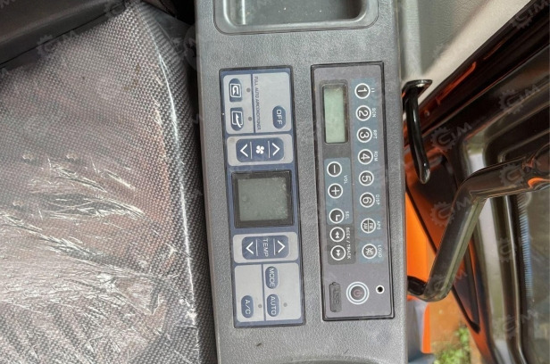 Гусеничный экскаватор LONKING CDM6490 масса 50,5т, ковш 2,6м3 скальный стандартный со сменными - Гусеничный экскаватор: фото 1 Гусеничный экскаватор LONKING CDM6490 масса 50,5т, ковш 2,6м3 скальный стандартный со сменными - Гусеничный экскаватор: фото 1