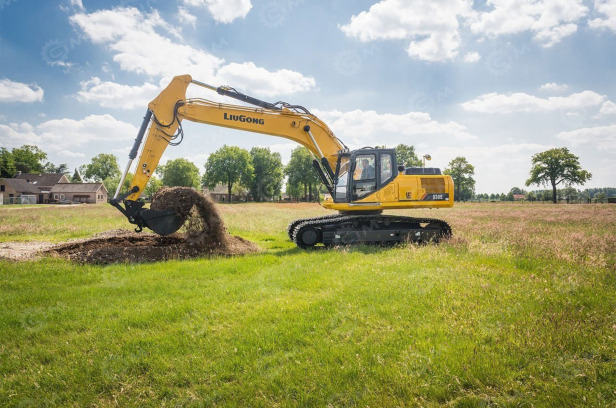 Гусеничный экскаватор LiuGong 933EHDG4 - Гусеничный экскаватор: фото 1 Гусеничный экскаватор LiuGong 933EHDG4 - Гусеничный экскаватор: фото 1