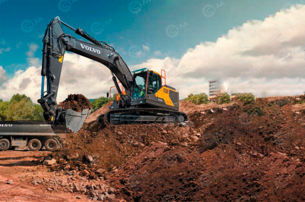 Гусеничный экскаватор VOLVO EC300 - Гусеничный экскаватор: фото 1 Гусеничный экскаватор VOLVO EC300 - Гусеничный экскаватор: фото 1
