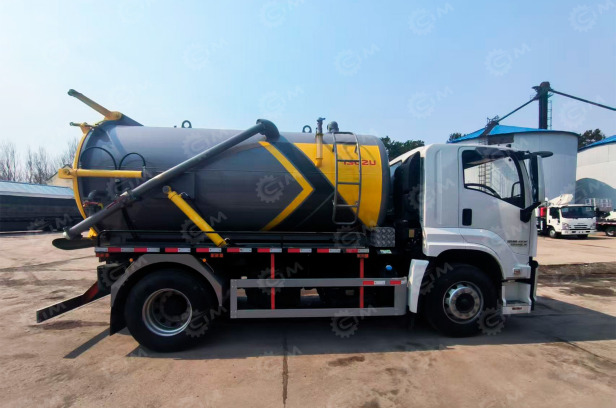 Илосос на шасси ISUZU 4x2 дв 151KW бочка 12м3 двумя насосами XD-420м3ч (работают одновременно) - Ассенизатор, илосос: фото 1 Илосос на шасси ISUZU 4x2 дв 151KW бочка 12м3 двумя насосами XD-420м3ч (работают одновременно) - Ассенизатор, илосос: фото 1