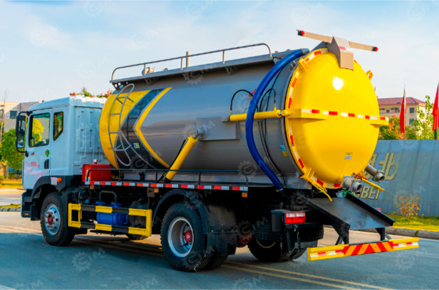 Илосос на шасси ISUZU 4x2 дв 151kw объем бочки 15м3 насос SK-20 1200м3/ч - Ассенизатор, илосос: фото 1 Илосос на шасси ISUZU 4x2 дв 151kw объем бочки 15м3 насос SK-20 1200м3/ч - Ассенизатор, илосос: фото 1