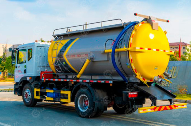 Илосос на шасси ISUZU 4x2 дв 177kw. объем бочки 15м3 насос SK-30 1800м3/ч - Ассенизатор, илосос: фото 1 Илосос на шасси ISUZU 4x2 дв 177kw. объем бочки 15м3 насос SK-30 1800м3/ч - Ассенизатор, илосос: фото 1