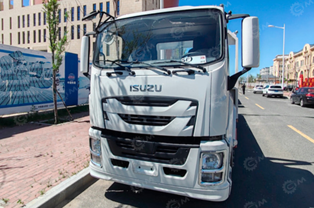Илосос на шасси ISUZU 4x4 дв 151KW бочка 15м3 насос SK-30 1800м3ч - Ассенизатор: фото 1 Илосос на шасси ISUZU 4x4 дв 151KW бочка 15м3 насос SK-30 1800м3ч - Ассенизатор: фото 1