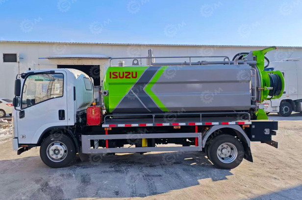 Илосос с размывом (каналопромывочная машина) на шасси ISUZU 4x2 дв 139kw бочка для сточных вод - Ассенизатор, илосос: фото 1 Илосос с размывом (каналопромывочная машина) на шасси ISUZU 4x2 дв 139kw бочка для сточных вод - Ассенизатор, илосос: фото 1