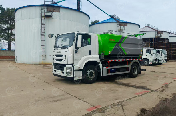 Илосос с размывом (каналопромывочная машина) на шасси ISUZU 4x2 дв. 177kw бочка для сточных вод - Ассенизатор, илосос: фото 1 Илосос с размывом (каналопромывочная машина) на шасси ISUZU 4x2 дв. 177kw бочка для сточных вод - Ассенизатор, илосос: фото 1