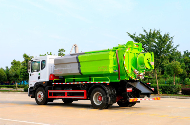 Илосос с размывом (каналопромывочная машина) на шасси ISUZU 4x2 дв 177kw бочка для сточных вод - Ассенизатор, илосос: фото 2 Илосос с размывом (каналопромывочная машина) на шасси ISUZU 4x2 дв 177kw бочка для сточных вод - Ассенизатор, илосос: фото 2