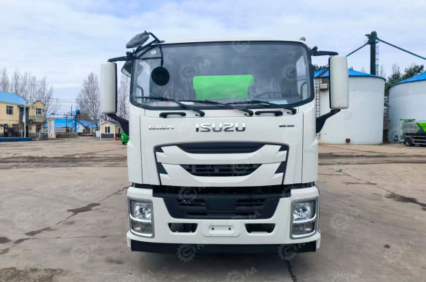 Илосос с размывом (каналопромывочная машина) на шасси ISUZU 4x2 дв 221kw бочка для сточных вод - Ассенизатор, илосос: фото 1 Илосос с размывом (каналопромывочная машина) на шасси ISUZU 4x2 дв 221kw бочка для сточных вод - Ассенизатор, илосос: фото 1